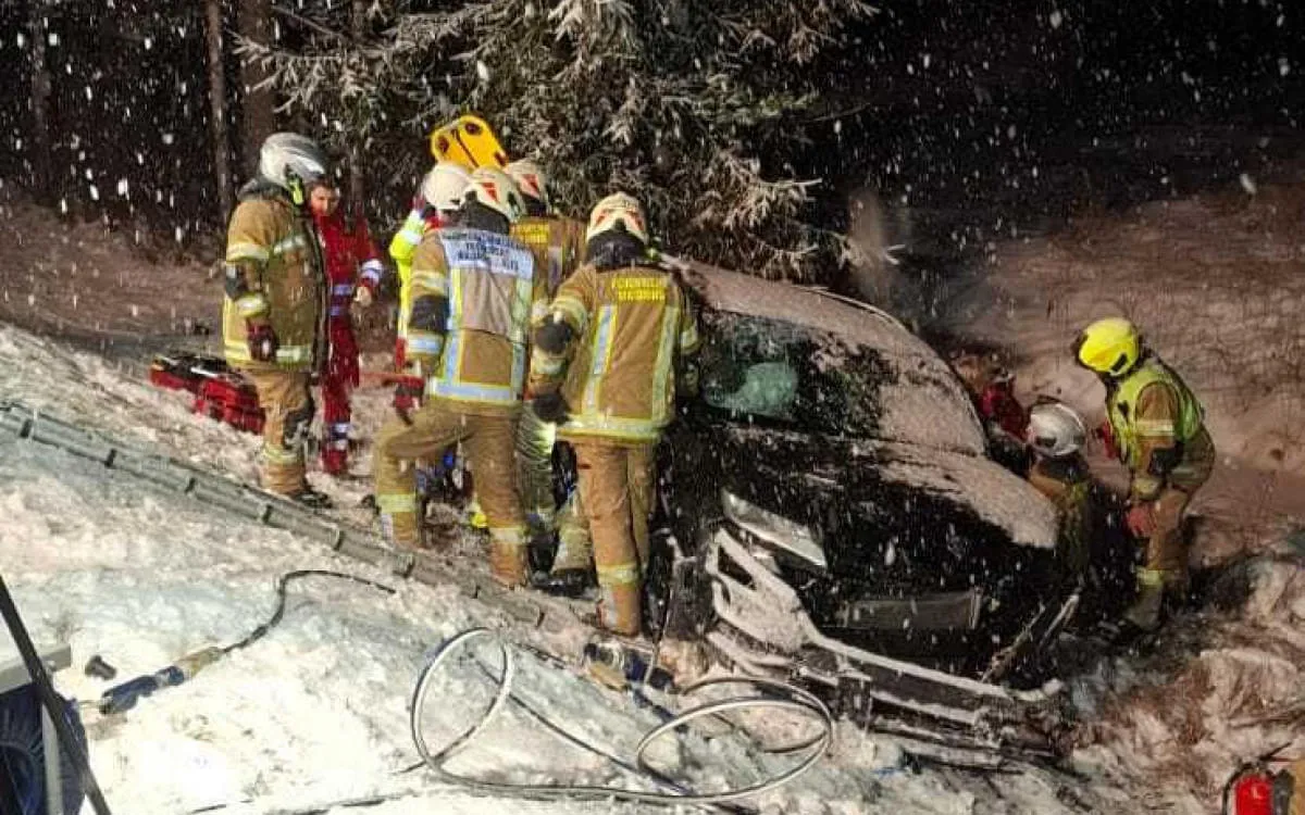 VU-Person-eingeklemmt-B178-KM-47-8 VU-Person-eingeklemmt-B178-KM-47-8